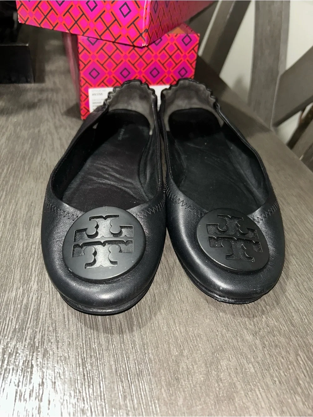 Tory Burch Black Leather Logo Round-Toe Ballet Flats